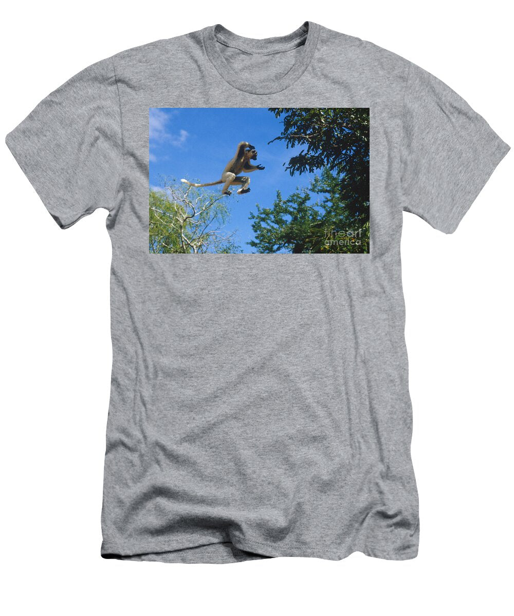 Verreauxs Sifaka Jacana T-Shirt